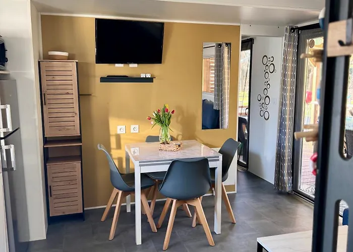 אתר קמפינג Mobil-home A Pied - 4 Etoiles *