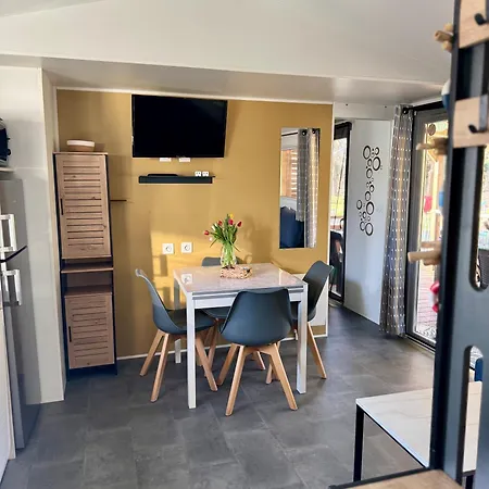 Campingplads Mobil-home A Pied - 4 Etoiles *